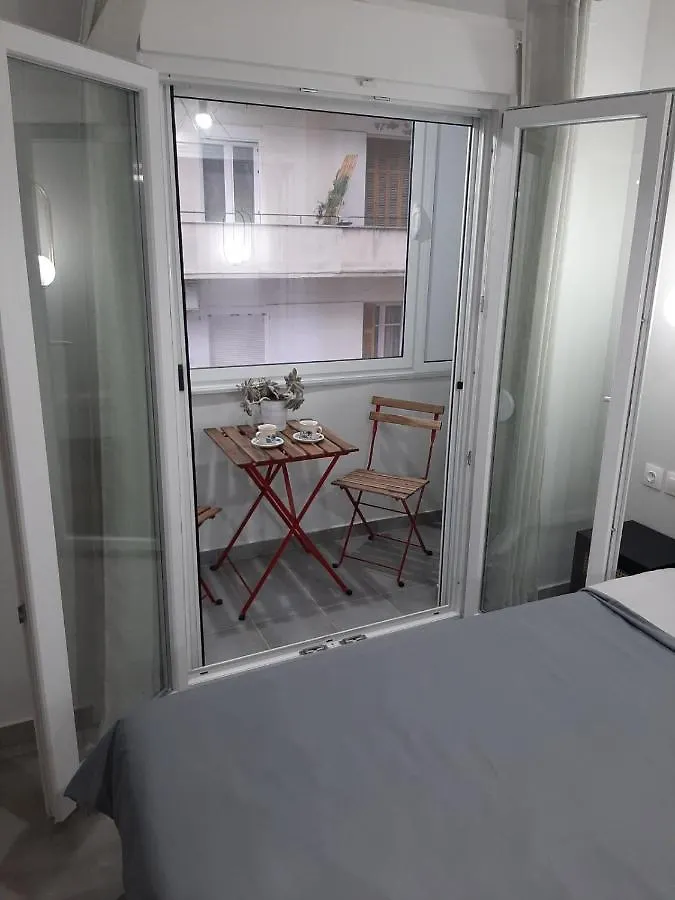 Vali_Skg Studio Soluň 0*,  Řecko